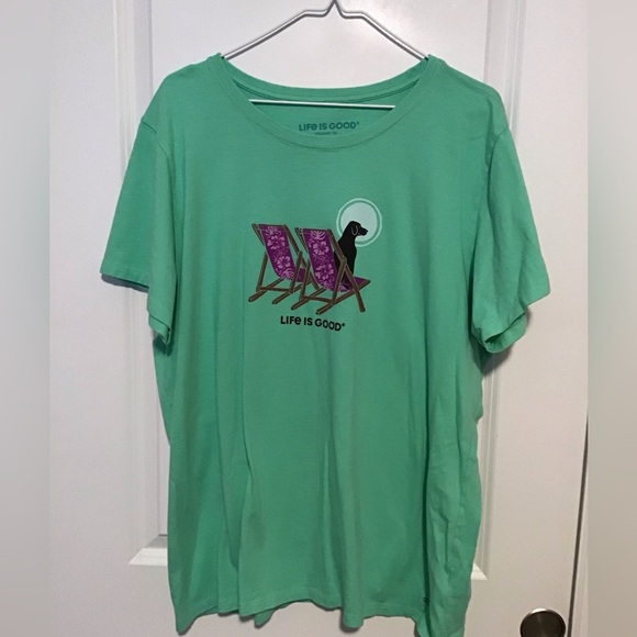 Life Is Good Women’s Crusher Tee “Dog Sitting In Beach Chair”  Size XXL - NWOT - Picture 1 of 3